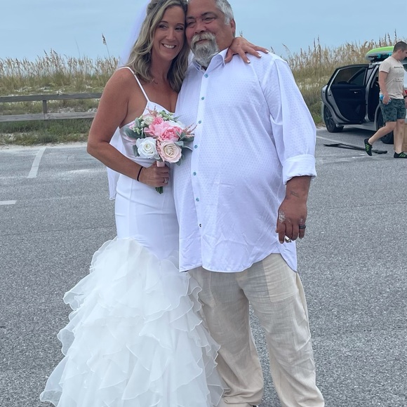 Beautiful Wedding Dress Worn 1 Time - Picture 5 of 7